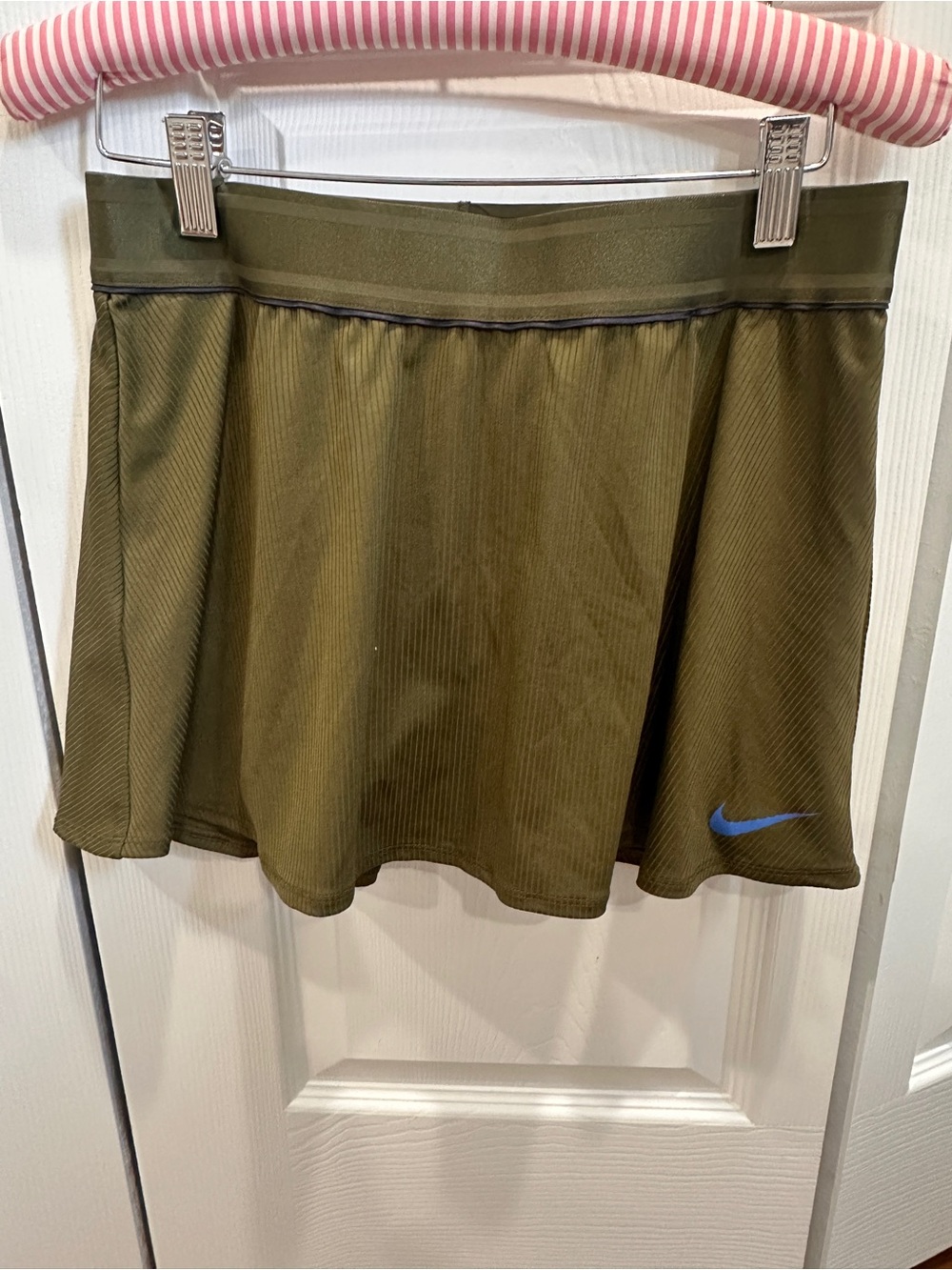 NikeCourt Dri-FIT Victory Ribbed Tennis Skort Olive Green Blue Swoosh Medium
